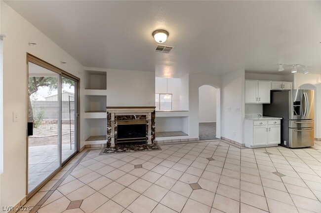 Building Photo - 4548 Grand Rock Dr