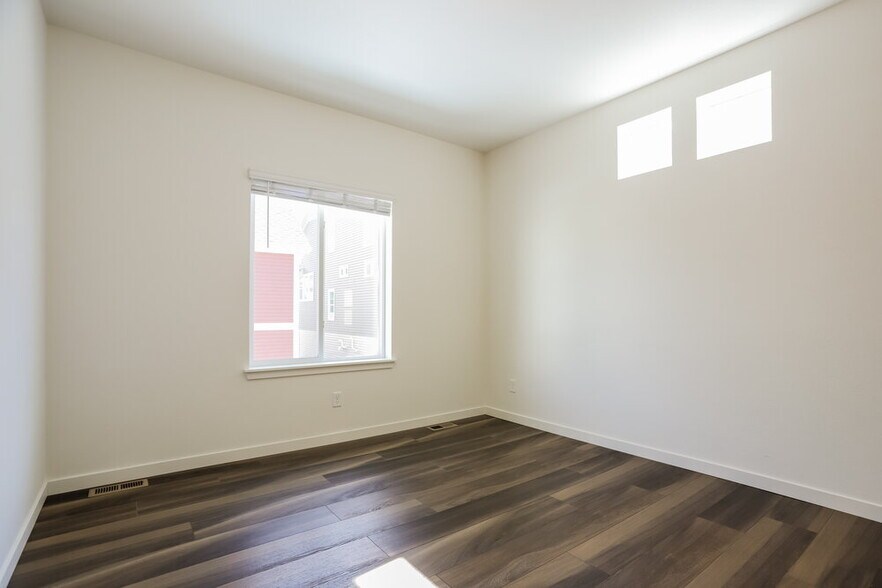 Building Photo - 4748 N Tower Ct