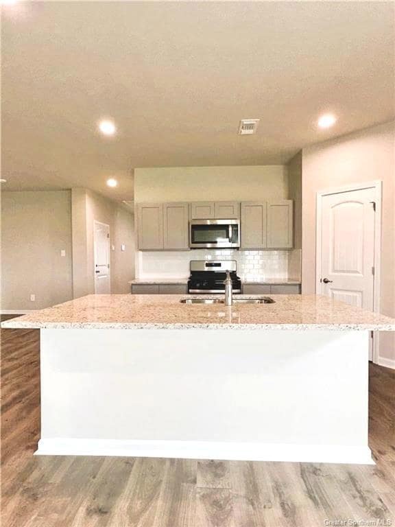 Building Photo - 3143 Ravenwood St