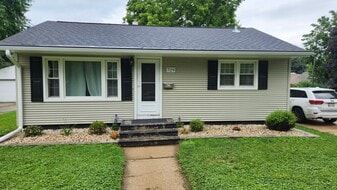 Building Photo - 729 Caroline St