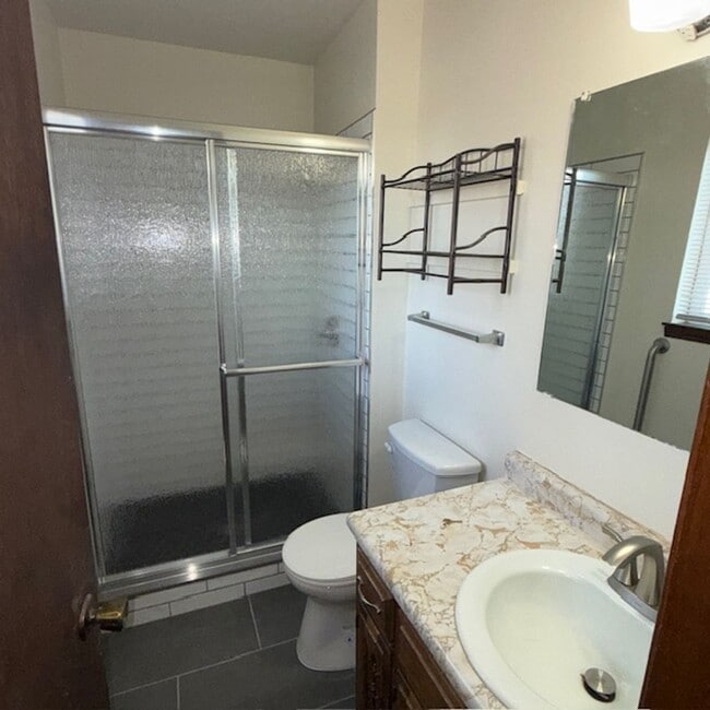 Building Photo - Beautifully updated, Spacious 3-bedroom, 2-bath home in popular NE Heights