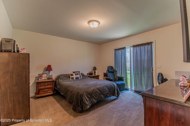 Building Photo - 151 Sandy Banks Rd