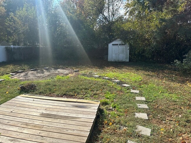 Building Photo - 3 bed 2 bath in Henrico! Yard, Central HVAC, laundry, great neighborhood!