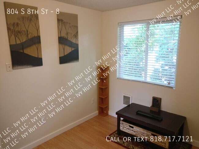 Building Photo - 804 S 8th St