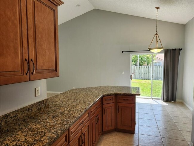 Building Photo - 6639 Hatteras Dr