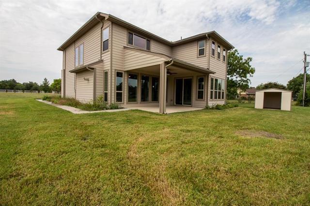 Building Photo - 12 Estates Rd