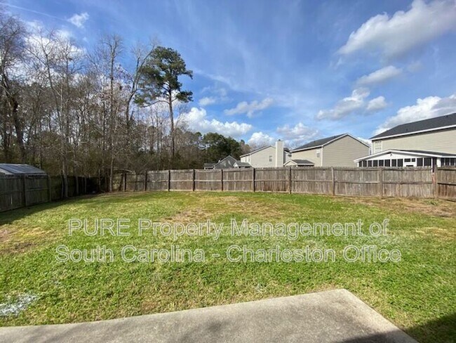 Building Photo - 1604 Ashley Ct