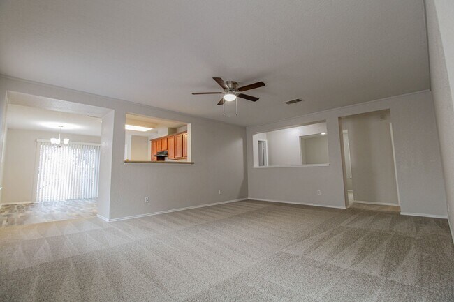 Building Photo - 511 Mathis Mdw