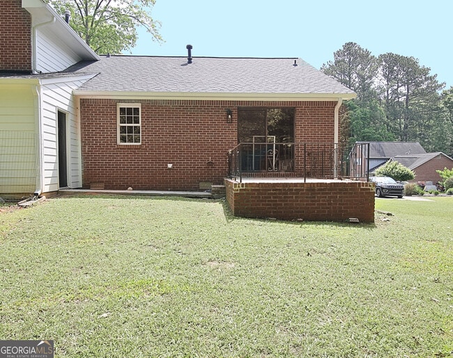 Building Photo - 105 Rose Ct