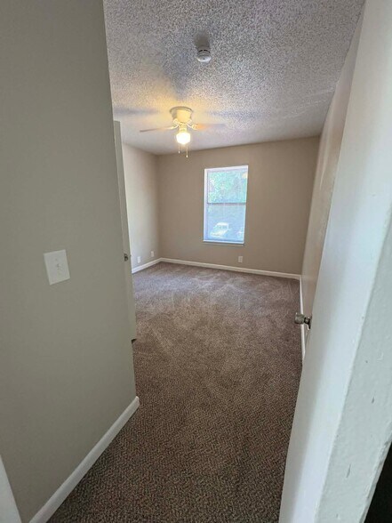 Building Photo - 4601 Packard Dr