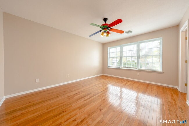 Building Photo - 47 Tunxis St
