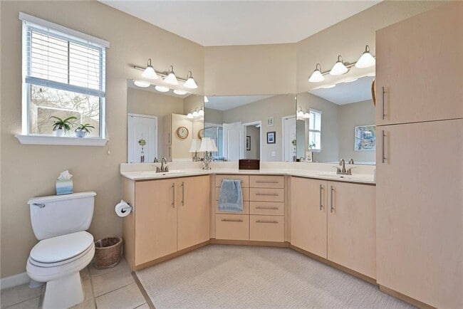 Building Photo - 11203 Ranch to Market Rd 2222