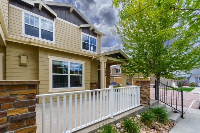 Building Photo - 5604 Saint Patrick View