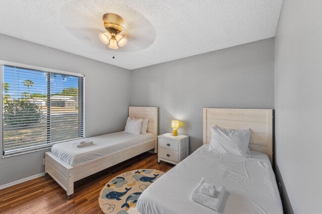 Building Photo - 7694 Indian Ridge Trail S