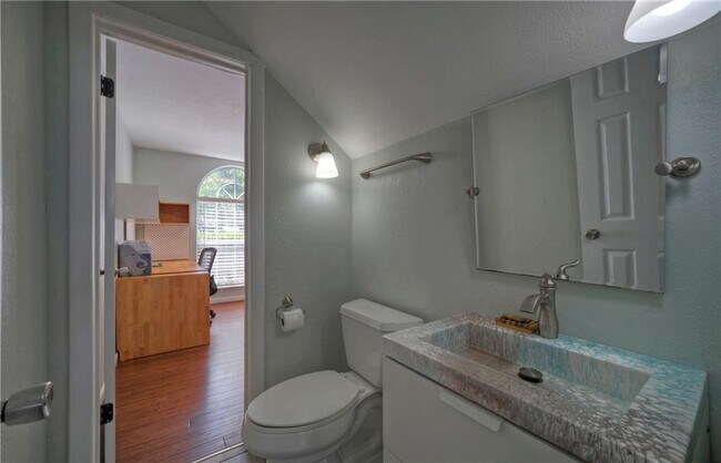 Building Photo - 10907 Grassmere Ct