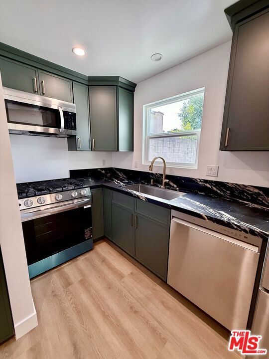 Building Photo - 3900 2nd Ave