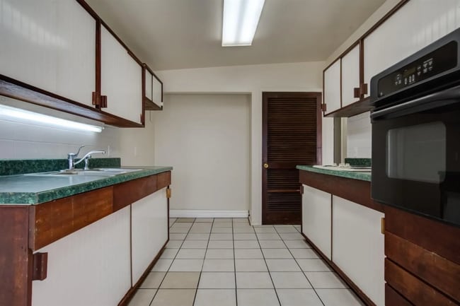 Building Photo - Wonderful 3/2 in Central Lubbock!