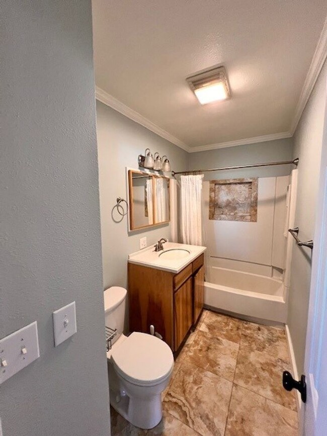 Building Photo - Nice North Bend Home!