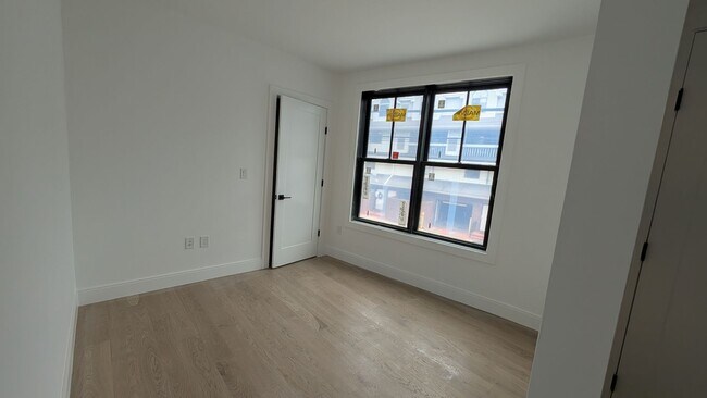 Building Photo - 86 Colborne Rd