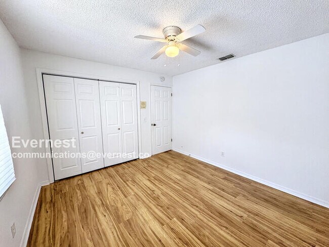 Building Photo - 2604 Sablewood Dr