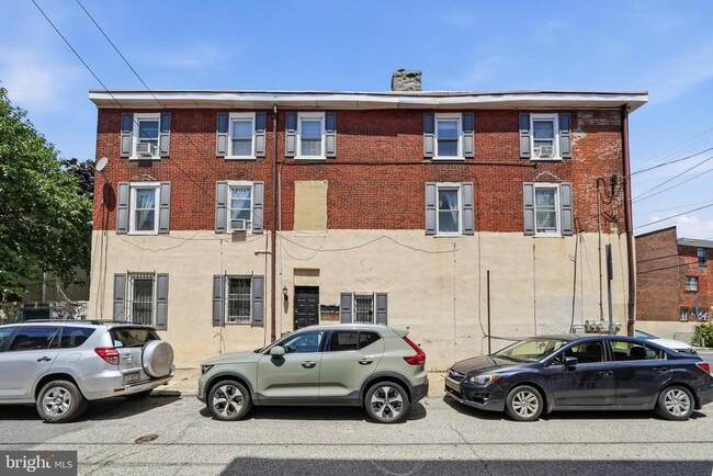 Building Photo - 924 S 10th St
