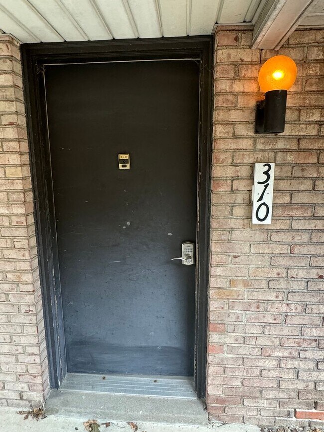 Building Photo - 1 Bedroom 1 Bath-Moon Township