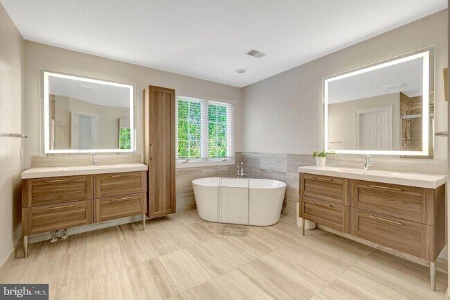 Building Photo - 1926 Poole Ln