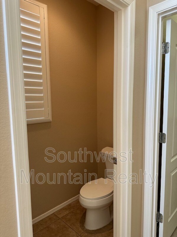 Building Photo - 4245 E Ficus Way