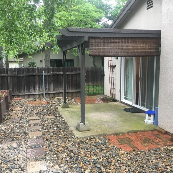 Building Photo - 11049 Autumnwind Lane