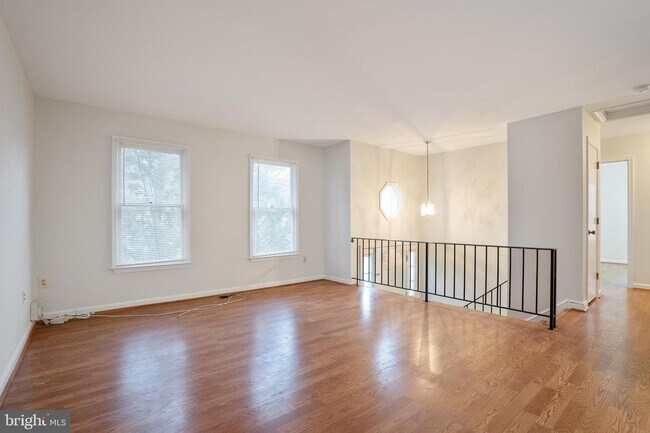 Building Photo - 8729 36th Ave