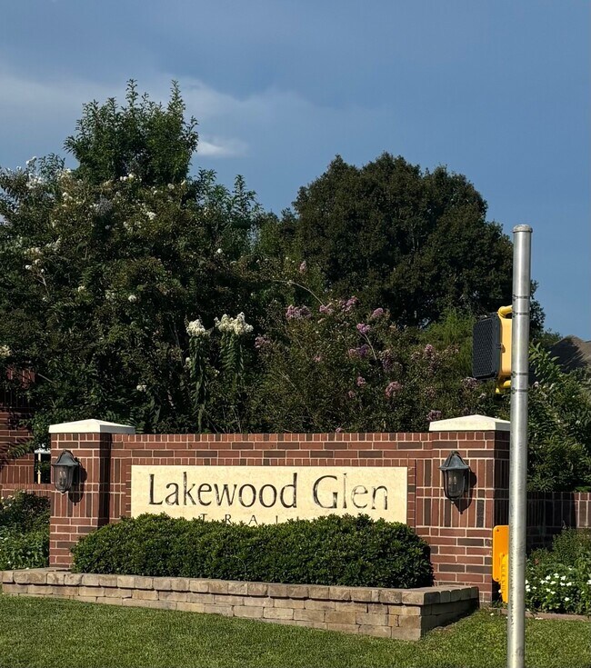 Building Photo - 13135 Rosewood Glen Dr