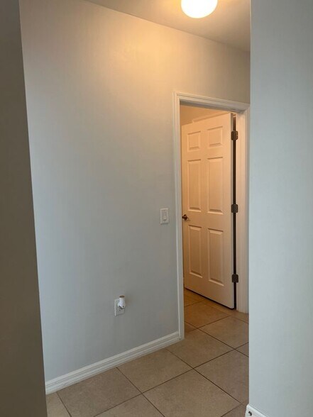 Building Photo - 2709 Loreto Ct