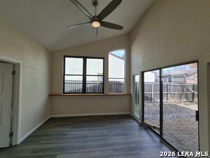 Building Photo - 4018 Sunrise Cove Dr