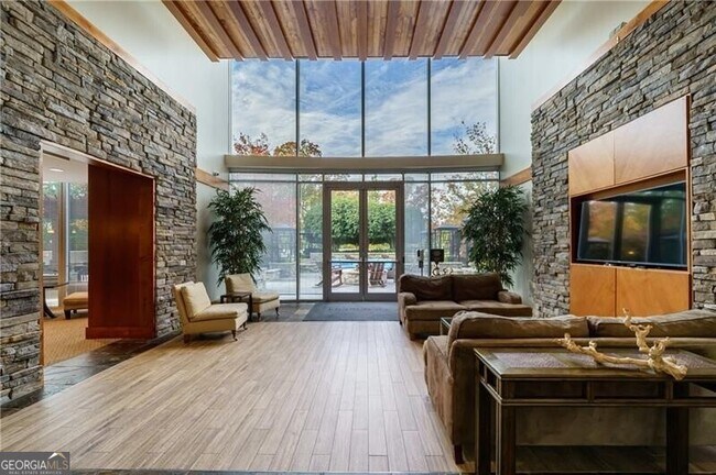 Building Photo - 3300 Windy Ridge Pkwy SE
