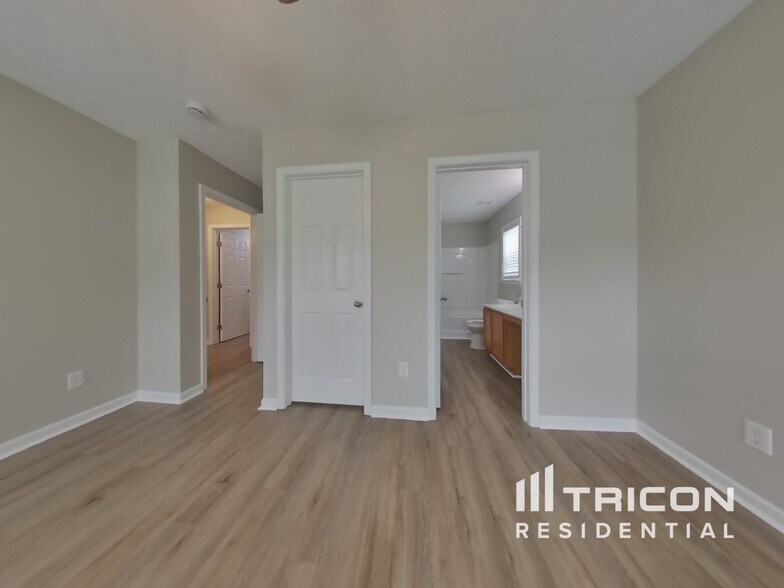 Building Photo - 230 Silver Fox Trail