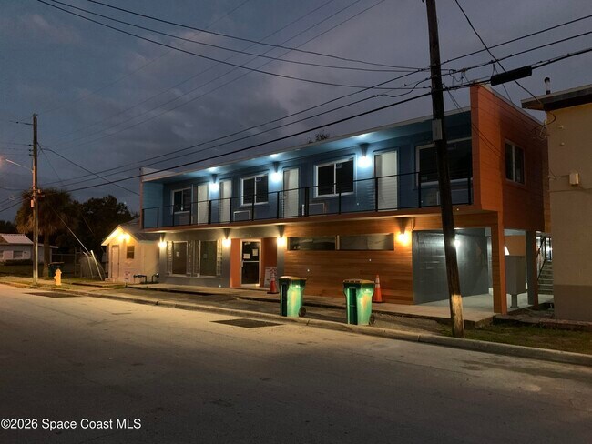 Building Photo - 2421 Stone St