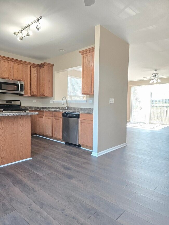Building Photo - 3401 Kentshire Cir