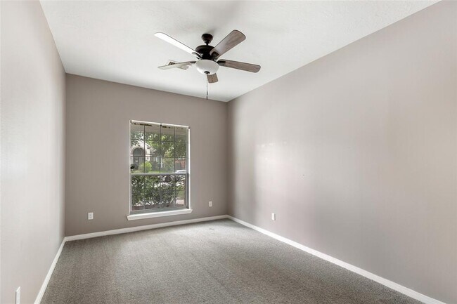 Building Photo - 13810 Birney Point Ln