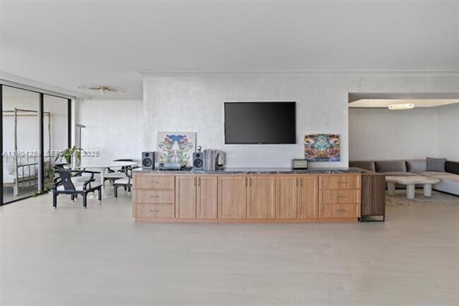 Building Photo - 19707 Turnberry Way