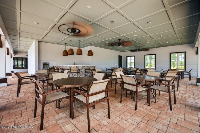 Building Photo - 168 Torres Trce