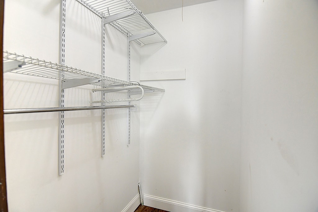 Building Photo - 7371 Cedar Knolls Dr