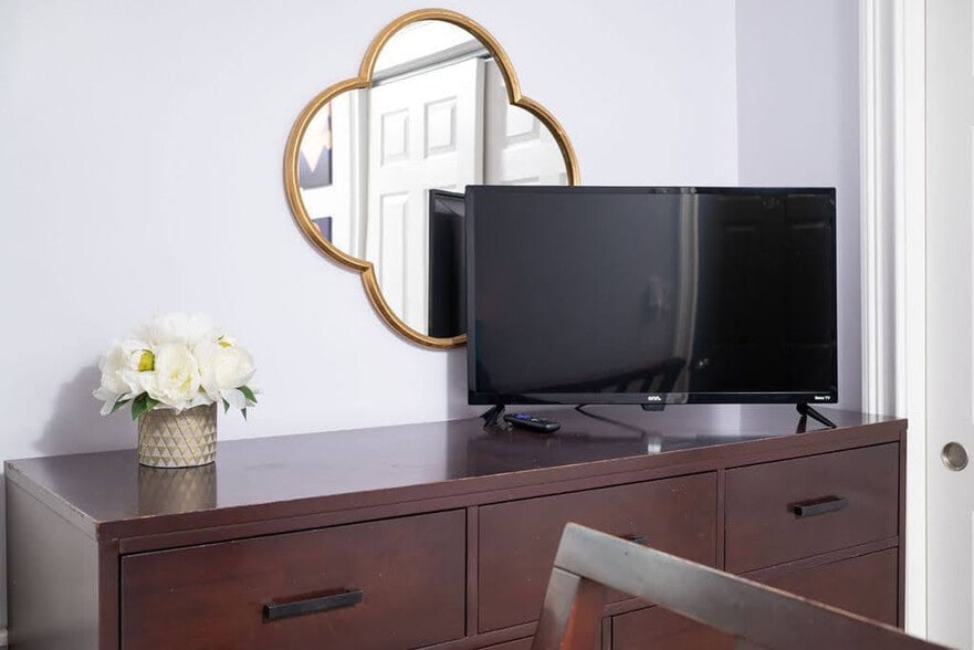 Building Photo - 9 Summit Ave