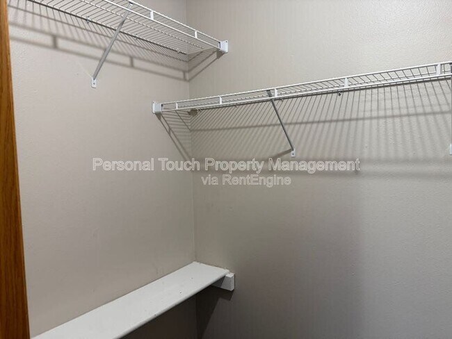 Building Photo - 2736-33 1/2 33 1/2 Ave S