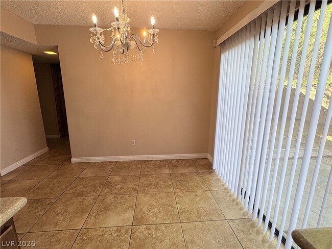 Building Photo - 2670 Sumac Ln