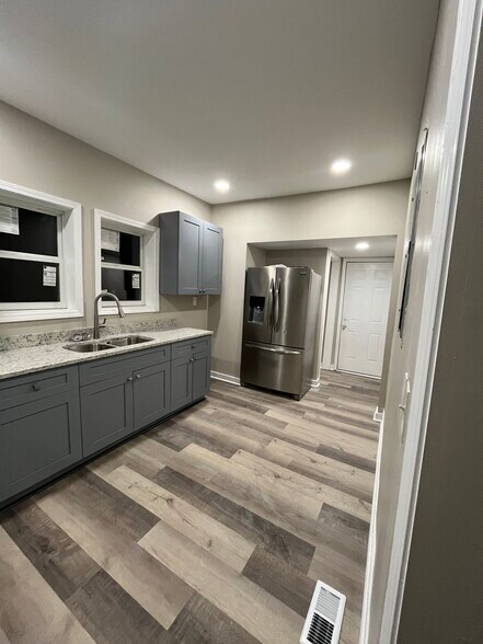 Building Photo - 1523 Olympian Way SW