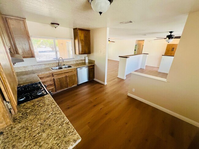 Building Photo - 3-Bedroom Hesperia Home 50% Off 1st Months...