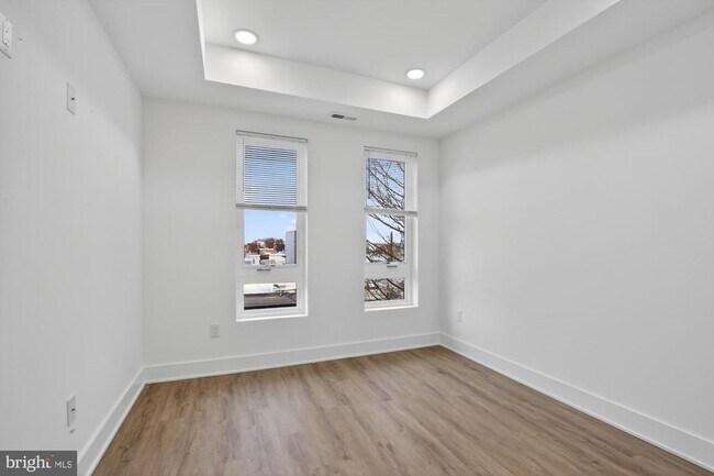 Building Photo - 2331 E York St