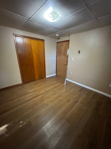 Building Photo - 220 Highland Rd