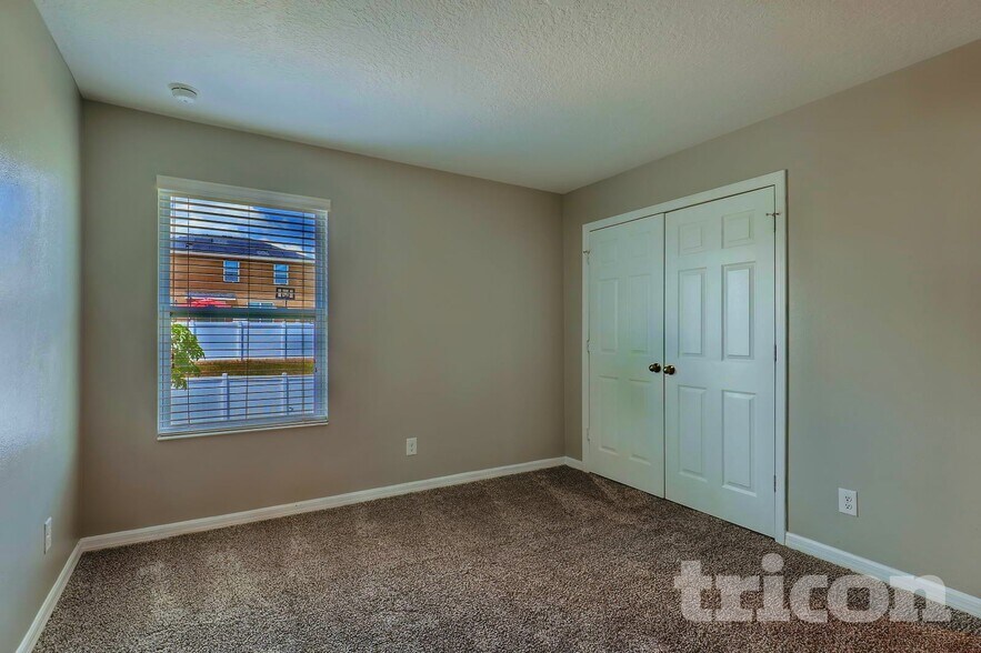 Building Photo - 642 Black Eagle Dr