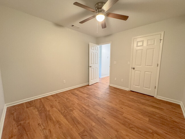 Building Photo - 249 Highpoint Rd